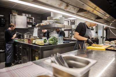 ‘Vooraf je vliegticket betalen is normaal. Maar als restaurant een aanbetaling vragen zou niet gastv