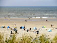 Aangenaam zonnig lenteweer zorgt voor drukte: ‘Bijna geen parkeerplek te vinden bij Zandvoort’