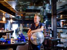 Met pijn in het hart sluit Sander Leurink de laatste grote discotheek van Hengelo: ‘Ik ben groot geworden met disco’ 