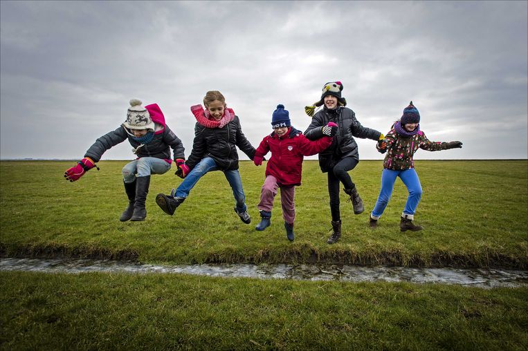 onder juni dutje Geef kinderen de ruimte om zonder toezicht buiten te spelen