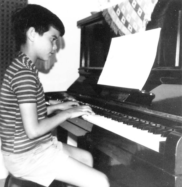 Ernst Jansz, als kind achter de piano