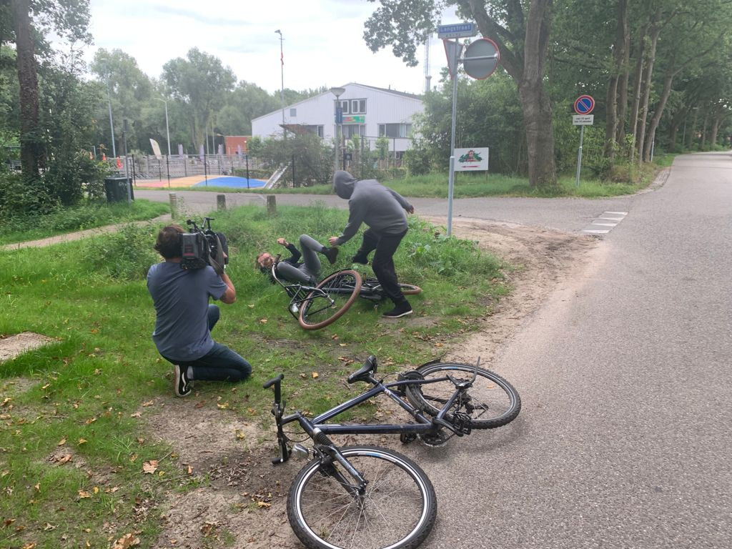 Man Die 17 jarig Meisje Van De Fiets Trok In Halsteren Wilde Haar 