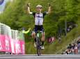 Yates wint voorlaatste bergrit, Bernal kraakt maar breekt niet