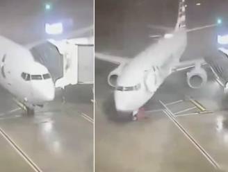 KIJK. Vliegtuig van 40 ton niet bestand tegen hevige rukwinden: toestel wordt weggeblazen van gate