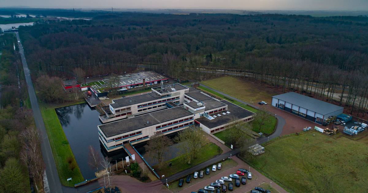 Fletcher opent hotel met 114 kamers in kantoorpand in Waterloopbos in