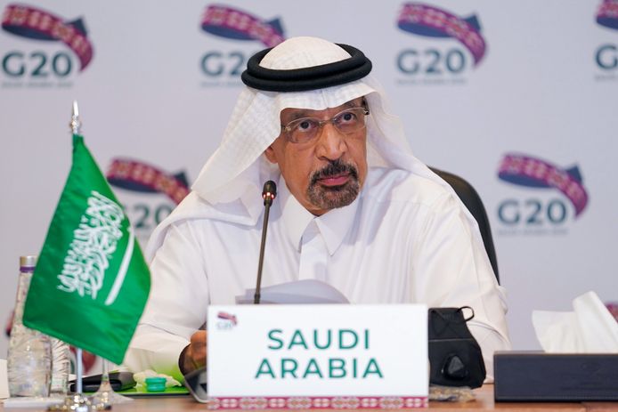 De Saudische ministe voor Investeringen Khalid al-Faleh tijdens een virtuele G20-bijeenkomst.