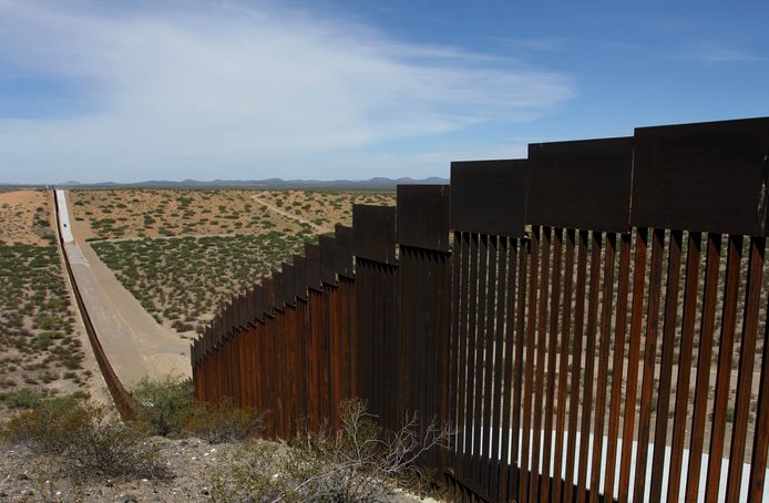 De muur op de Amerikaans-Mexicaanse grens.