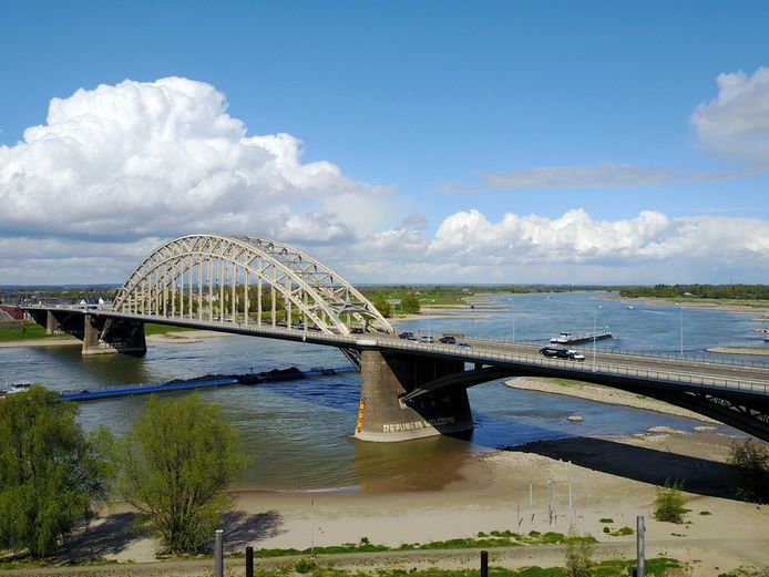 Vanaf medio 2018 wordt er groot onderhoud uitgevoerd aan de Nijmeegse Waalbrug. Dan is er 18 maanden maar één rijrichting in elke richting beschikbaar.
