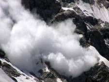 Lawine leidt tot botbreuken en verstikking