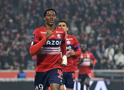 Historische hattrick van Jonathan David (ex-AA Gent) levert Lille punt op tegen Lyon