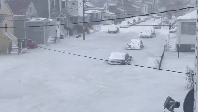 Meters dikke sneeuw en overstromingen: "bomcycloon" teistert de VS