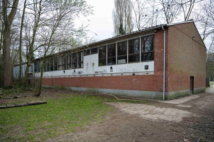 De oude scoutslokalen van de Sint-Joris Meisjesgidsen in het Bouckenborghpark.