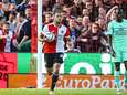 Discutabele strafschop voor Feyenoord voorkomt zinderend slot titelstrijd tussen PSV en Ajax