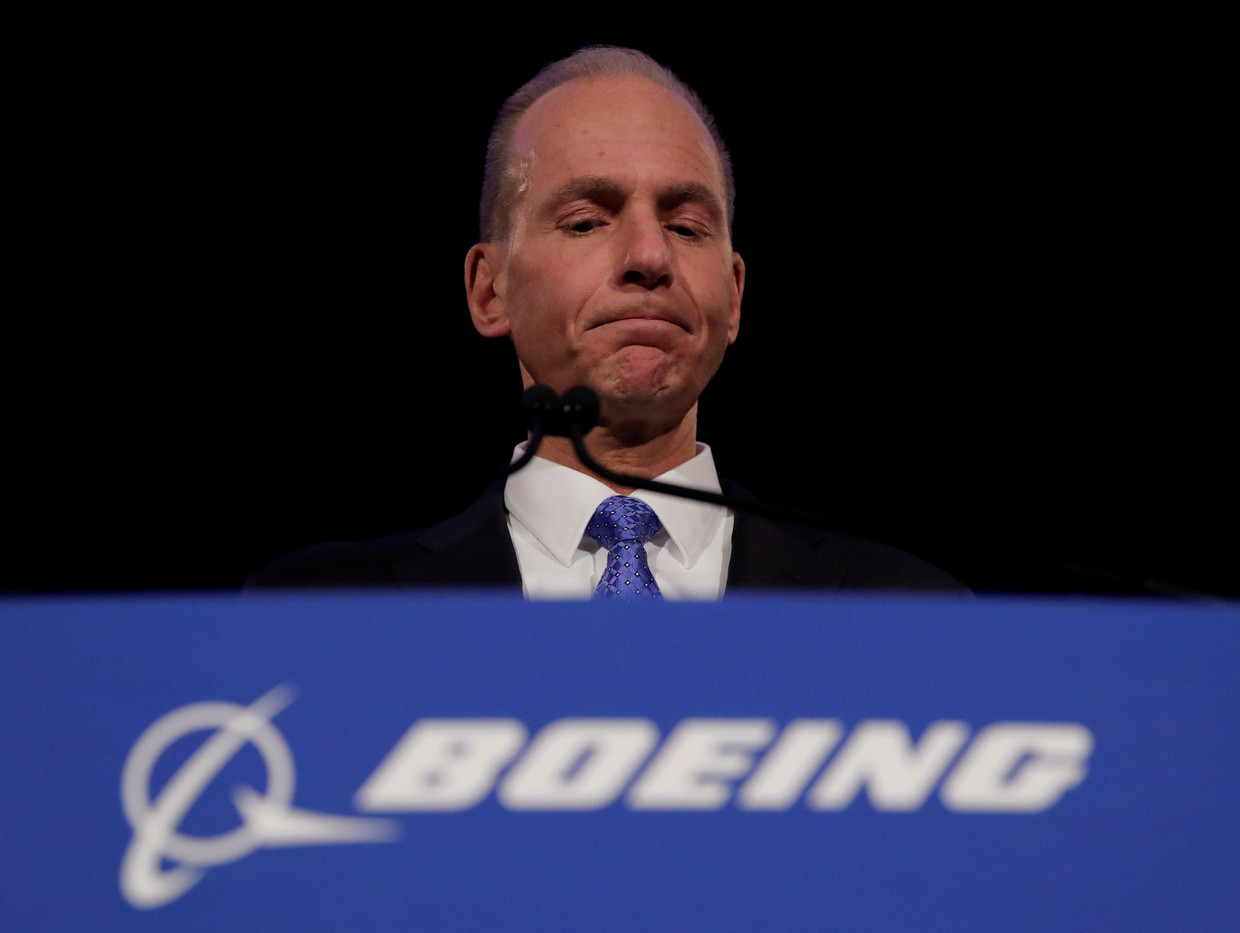 Voormalig topman van Boeing, Dennis Muilenburg, tijdens een persconferentie in april 2019. Beeld REUTERS