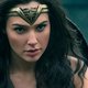 'Wonder Woman': Gal Gadot slaat zich met veel kapows en nog meer elegantie door de Vlaamse loopgraven