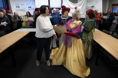 Ludieke actie voor behoud buslijn door Steensel; ‘Goede verbinding belangrijk voor leefbaarheid’