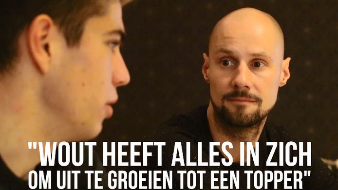 Wout van Aert krijgt raad van Tom Boonen.