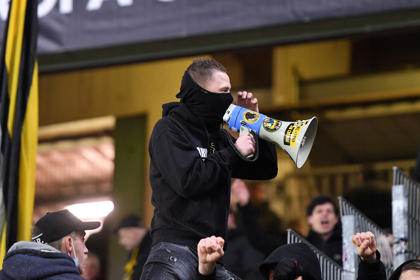 Vitesse spoort hooligans op na uitwassen in Rennes: ‘We schamen ons ...