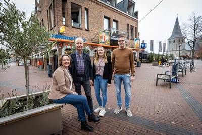 Vierde generatie staat klaar bij Boekhandel Brummelhuis in Denekamp: ‘Weten zeker dat er een toekoms