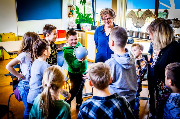 Eerste lesdag Oekraïense leerlingen op De Wilgen
