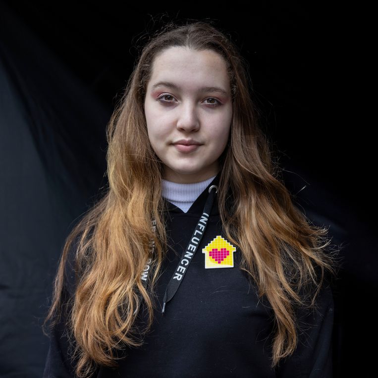 Carlijn (19): ‘Mijn kamer was een voormalige cel, met tralies voor de ramen.’ Beeld Jean-Pierre Jans