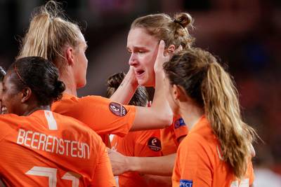 Emotionele avond voor winnende Leeuwinnen