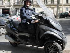 Le fameux scooter de François Hollande va bientôt être mis aux enchères