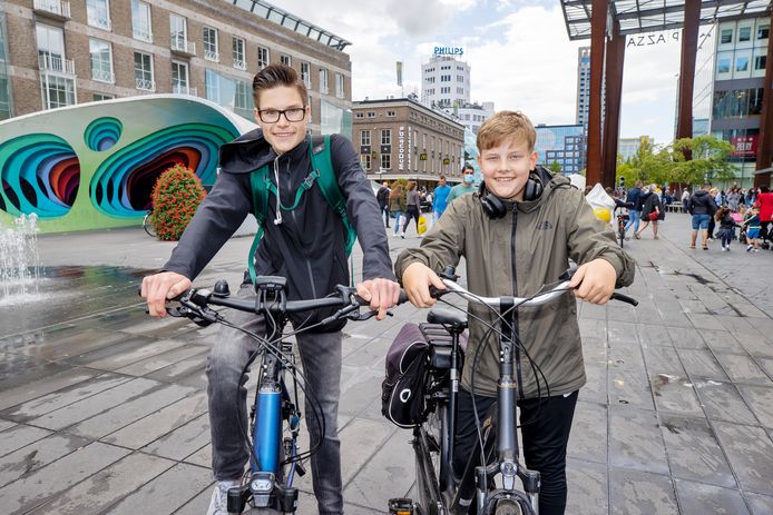 eigendom vuurwerk Postcode E-bike steeds populairder bij jeugd: voor de prijs hoef je niet meer zelf  te fietsen | Eindhoven | ed.nl