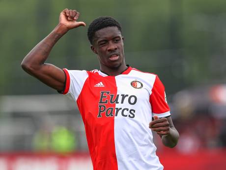Feyenoord verhuurt vleugelaanvaller Conteh aan Duitse tweedeklasser