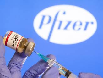 Exact één jaar geleden werd allereerste coronavaccin in ons land gezet, vandaag is Pfizer al 32,5 miljard euro omzet rijker