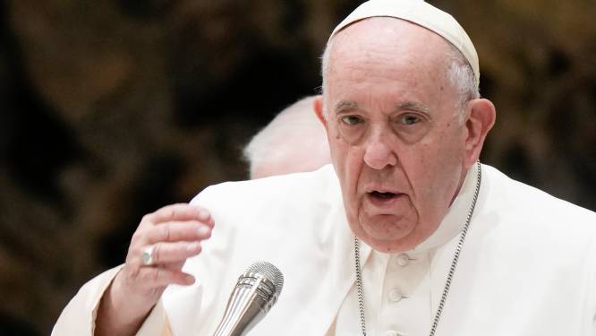 “Racistisch” interview van paus Franciscus veroorzaakt woede in Rusland: “Dit is onvergeeflijk”