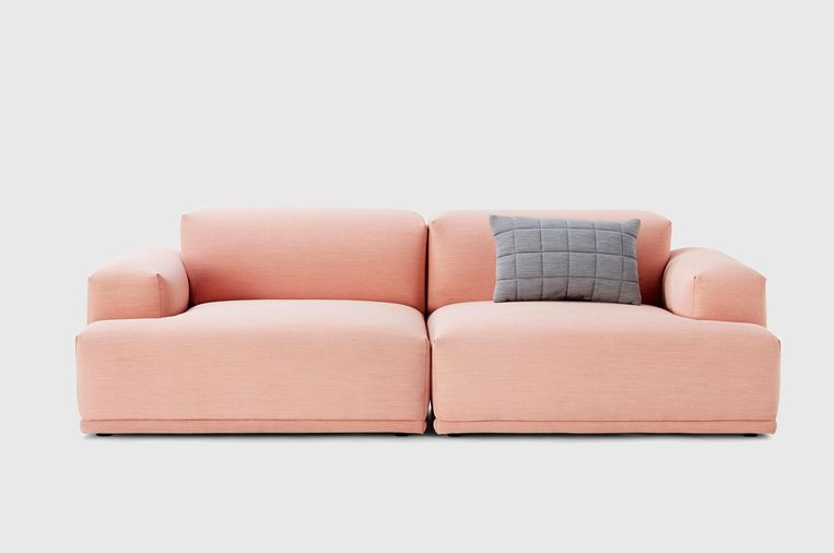 Bank van het Scandinavische merk Muuto. Beeld  