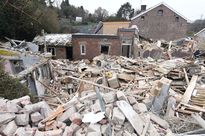 De gasexplosie in de Luikse gemeente Blegny veranderde de twee woningen in een berg puin.