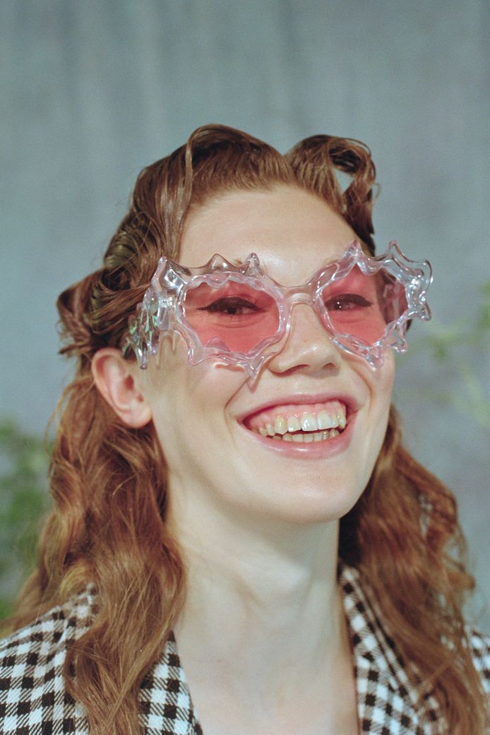 Deze zonnebril werd ontworpen door masterstudent Florentina Leitner.