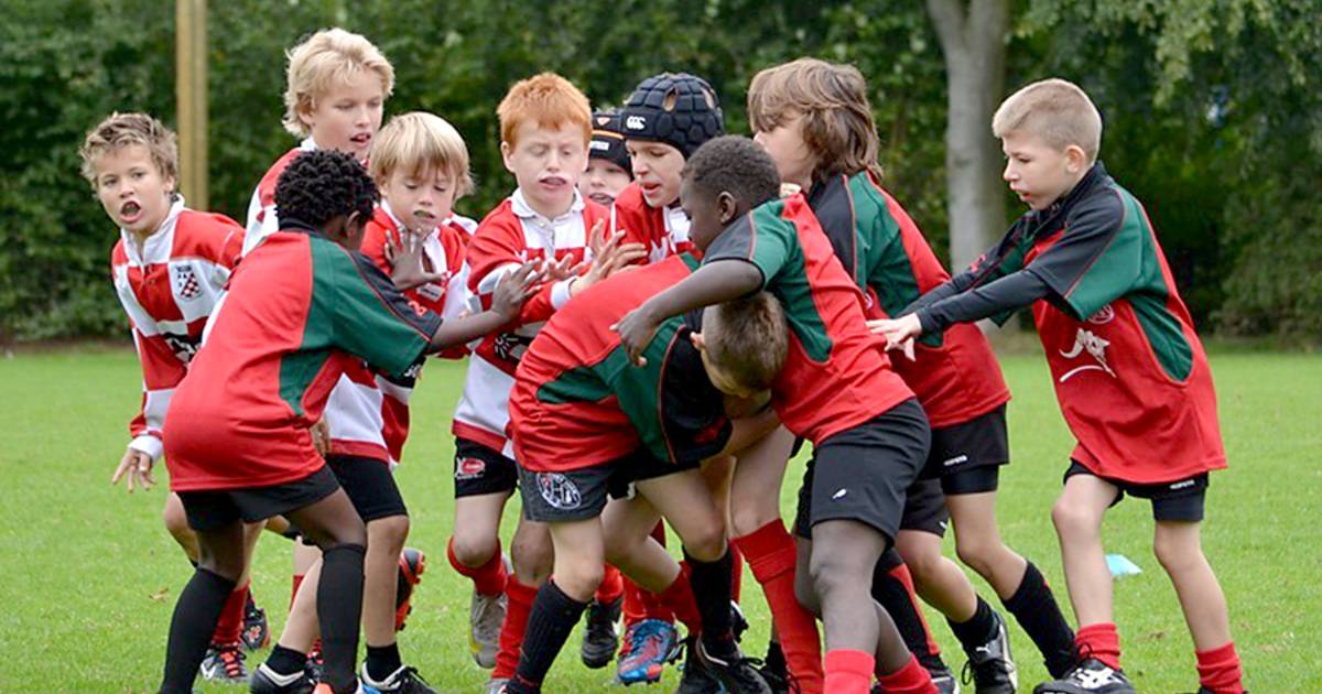 Groot rugbytoernooi voor jeugd onder 12 jaar op Vierhoeven in ...