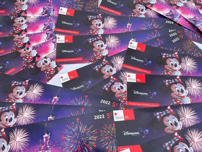 Dit jaar prijkt Minnie Mouse van Disneyland Paris op de sticker van Rode Kruis-Vlaanderen.