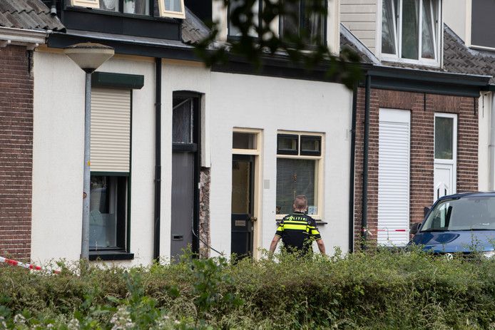 Woensdag rond 03.45 uur was er een explosie in de Lunettestraat in Zutphen. De politie gaat uit van een explosief.