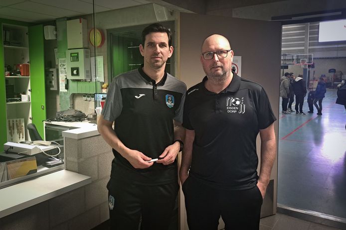 Voor beide coaches Petros Papanicolaou (Full Hasselt) en Guy Beckers Beckers (ZVK Eisden-Dorp) was de Limburgse topper een zenuwslopend duel dat meer dan anderhalf uur duurde. Na afloop was er toch tijd voor een rustige terugblik.