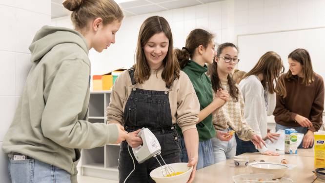 Derdejaars Oscar Romerocollege houden lesmarathon voor het goede doel