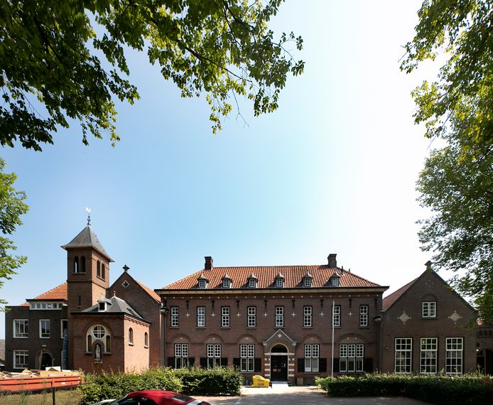 Gemeenschapshuis Het Klooster is inmiddels verkocht en verbouwd, maar de rekenkamercommissie deed het afgelopen jaar onderzoek naar de gang van zaken rond de verkoop.