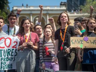 Duizenden klimaatactivisten protesteren met Greta Thunberg en Anuna De Wever in Rome