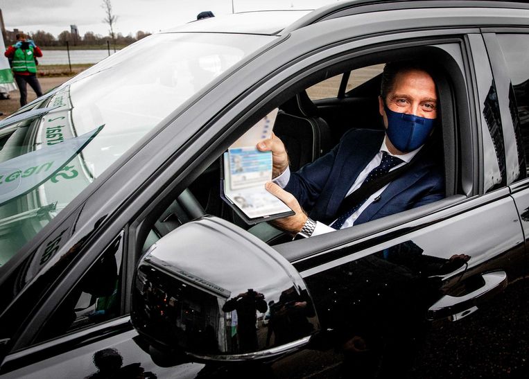 Hugo De Jonge Wil Stemmen Vergeet Geldig Paspoort Wat Een Avontuur He Het Parool