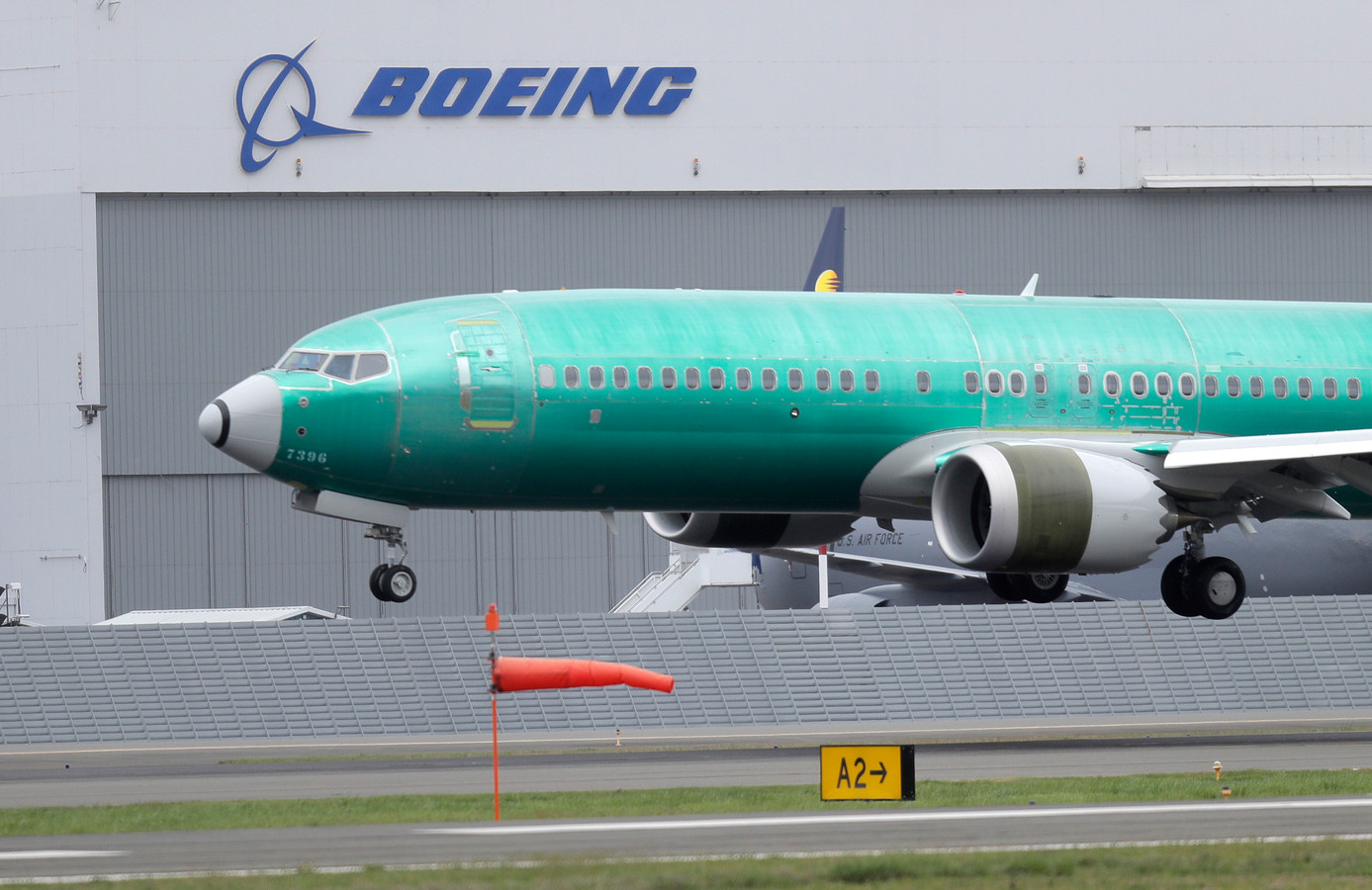 boeing-wist-al-jaar-van-softwareproblemen-737-max-vliegtuigen-foto