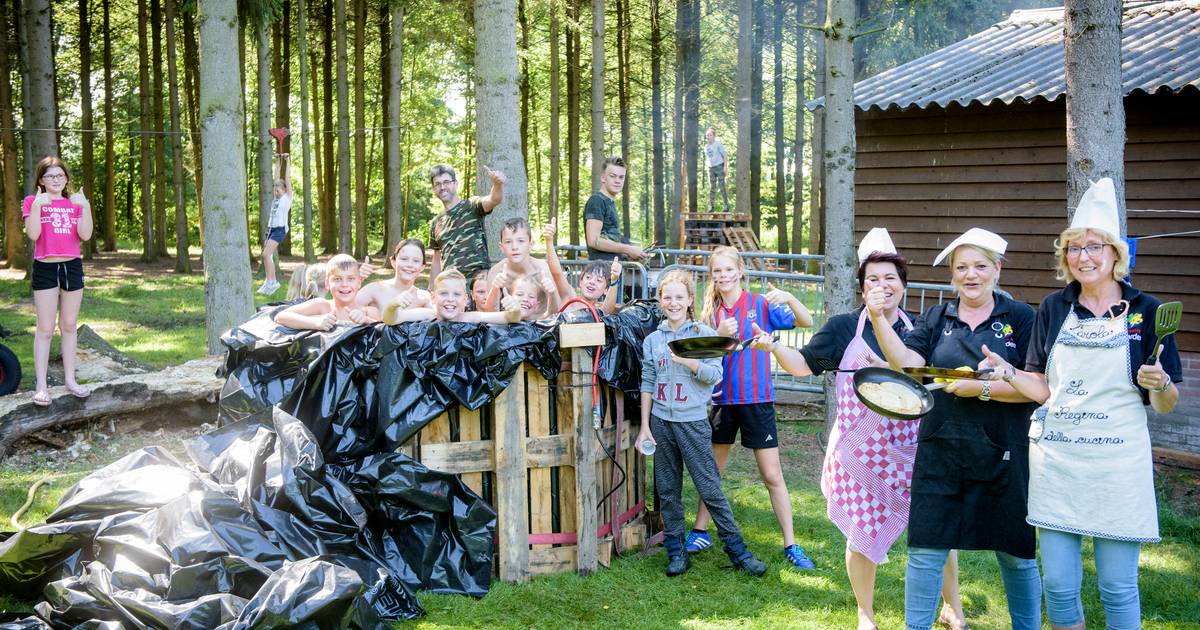 Scouting Vlierden strijkt neer in Duizel: Slapen in een XXL-vuilniszak | Eersel