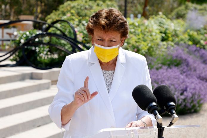 De Franse minister voor Cultuur, Roselyne Bachelot, kondigt de versoepelingen aan in Parijs.