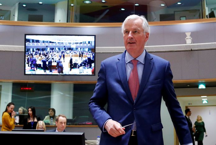Michel Barnier bij aanvang van de vergadering van de EU-ministers.