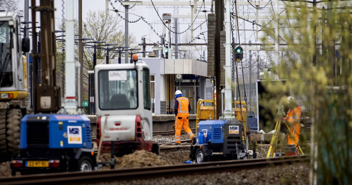 Trein rijdt weer langs Voorschoten na fataal ongeluk.