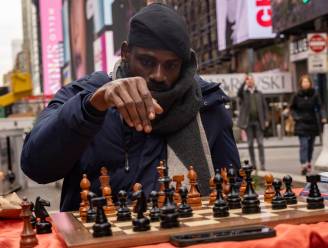 Nigeriaan schaakt meer dan 58 uur aan een stuk en verbreekt wereldrecord