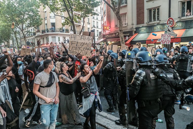 Ongeveer twintigduizend mensen gingen de straat op in Parijs, ondanks een verbod. Beeld Joris Van Gennip