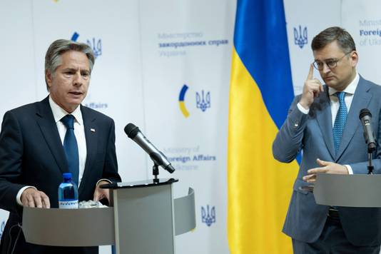De Amerikaanse minister van Buitenlandse Zaken Antony Blinken met zijn Oekraïense collega Dmytro Kuleba.